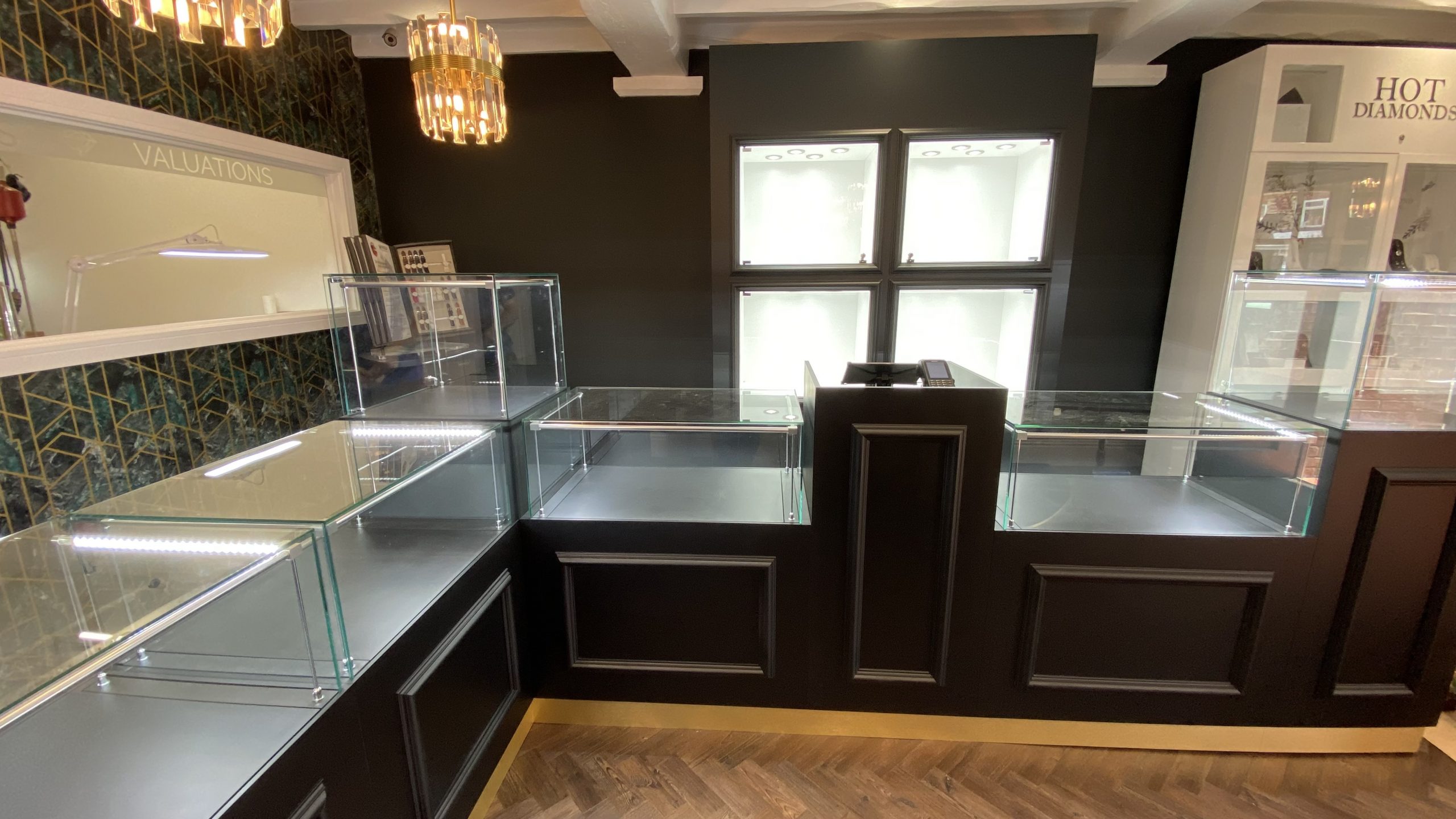 Small jewellery sale shop counter design