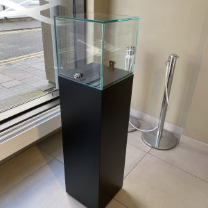 uv Bonded pedestal